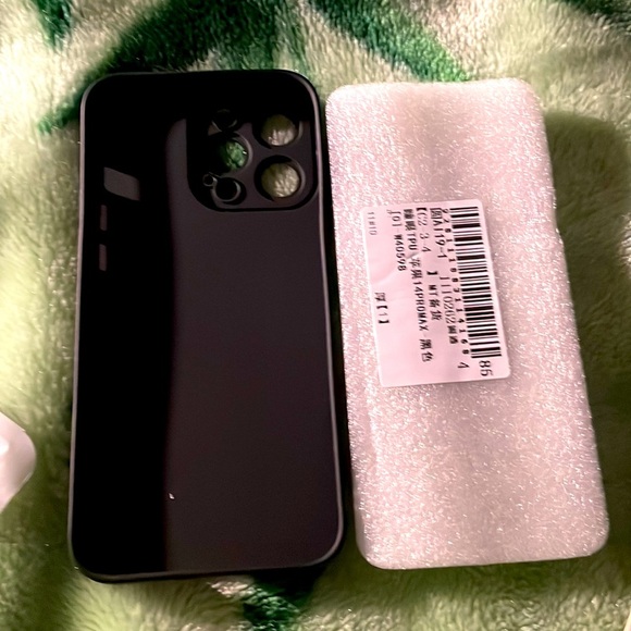 NWT IPHONE 14 PRO MAX PHONE CASE - Picture 3 of 4